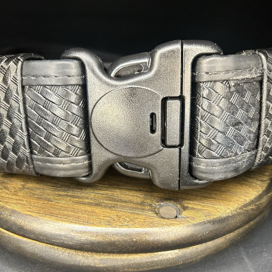 Bianchi Leather Duty Belt Small 28-34” w/Small Inner Belt Accumold Police1