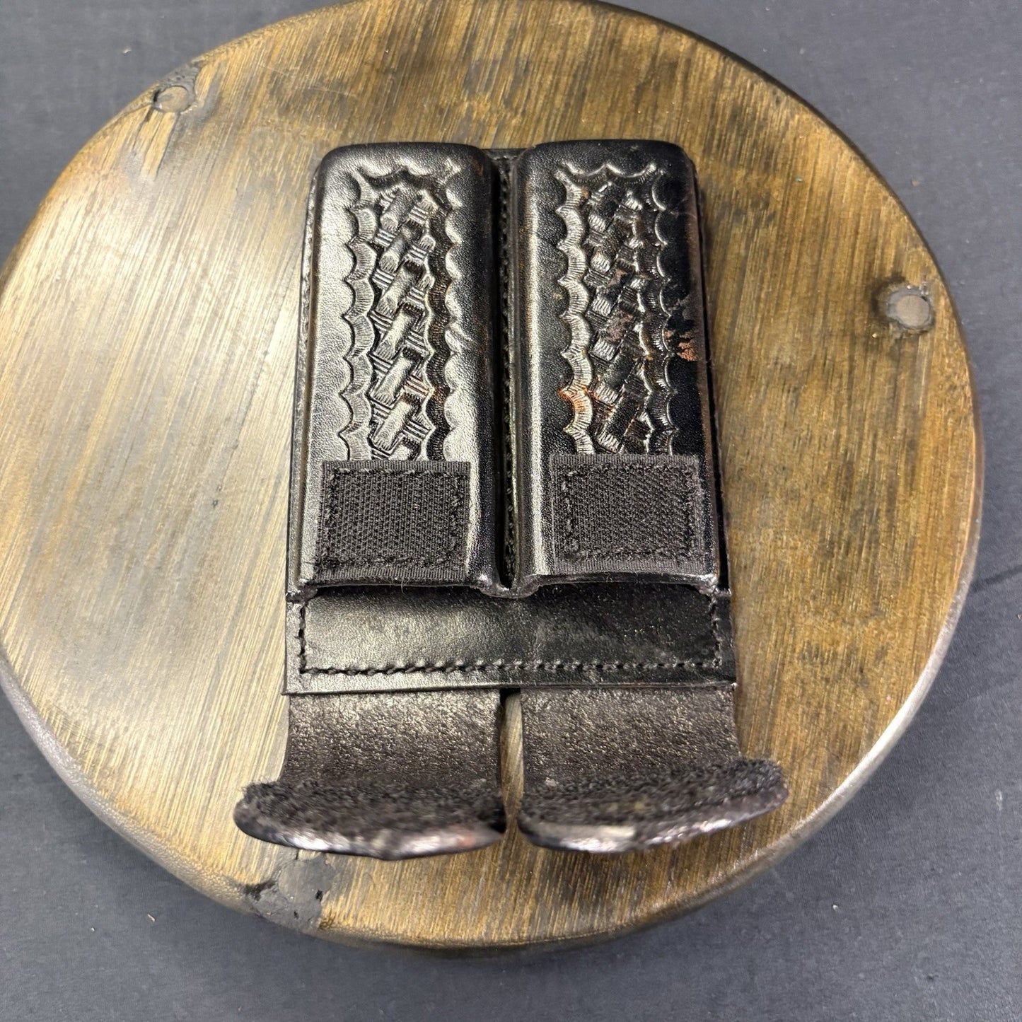 Safariland 77 Double Magazine Button-less Leather Basket Weave Pouch S&W 39 .455