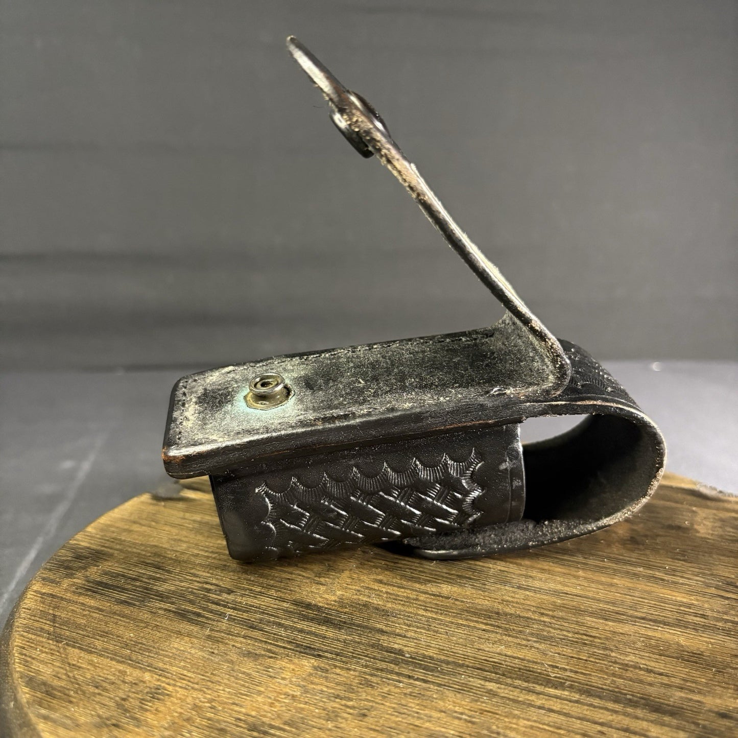 Leather Basket Weave Black Mace Carrier Holster Chrome Snap4