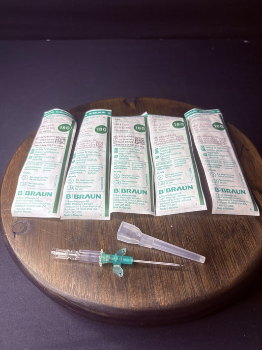25PC Veterinary Introcan Saftey Winged FEP IV Catheter 18G x 1 1/41