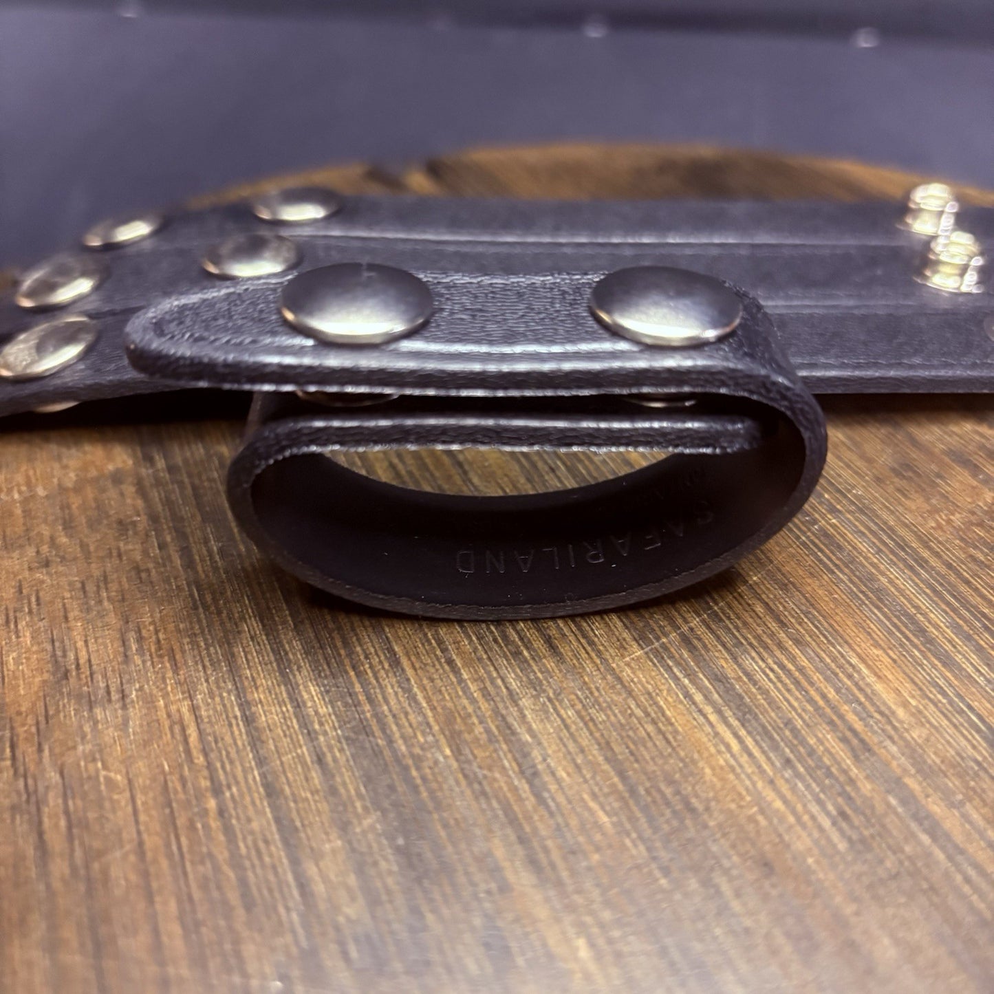 Safariland 65 Belt Keeper, Plain Black Leather for 2.25" Belt Chrome Snap 4 Pack10