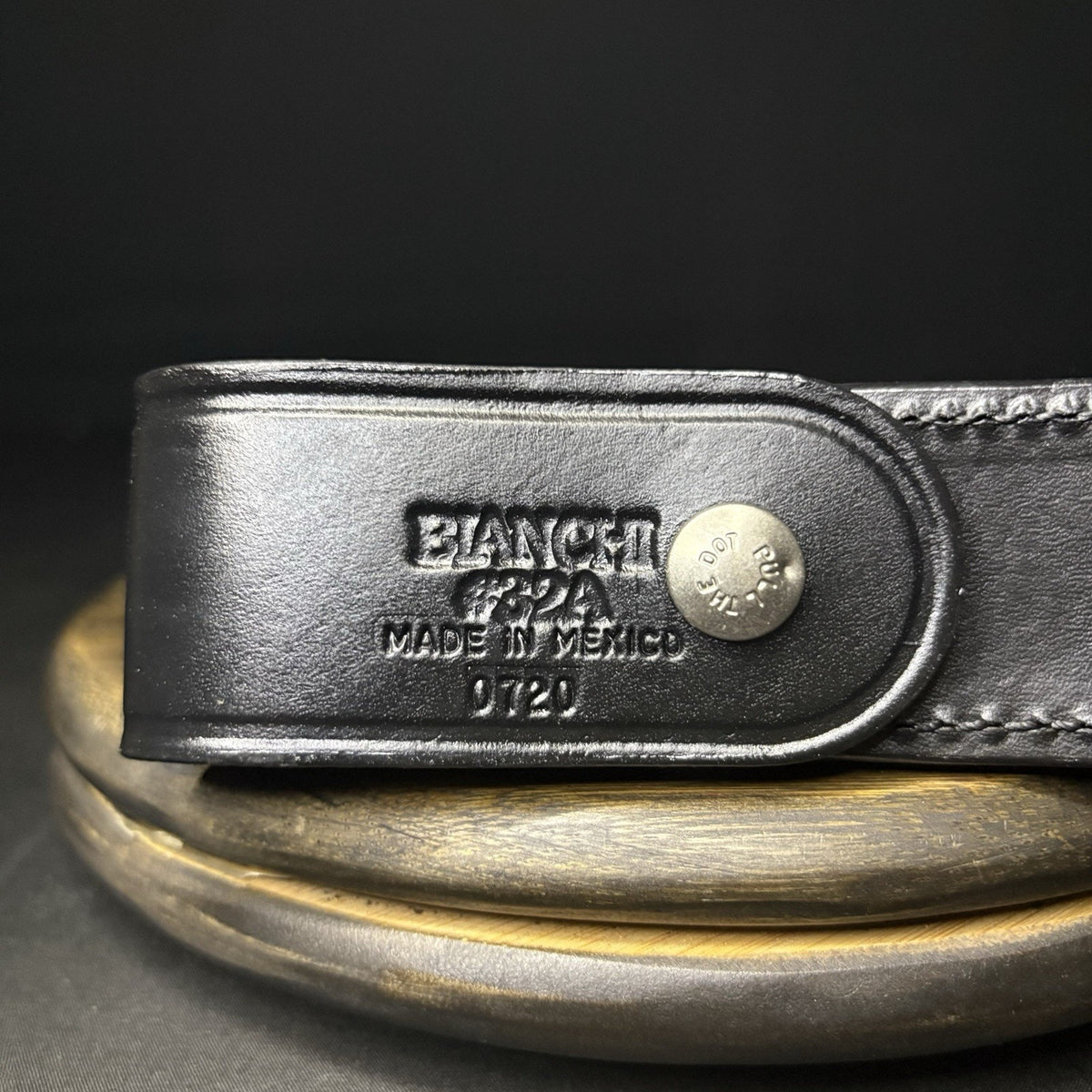 Bianchi Baton Holder 32A For 21" Expandable Plain Black Leather 2.25" Loop