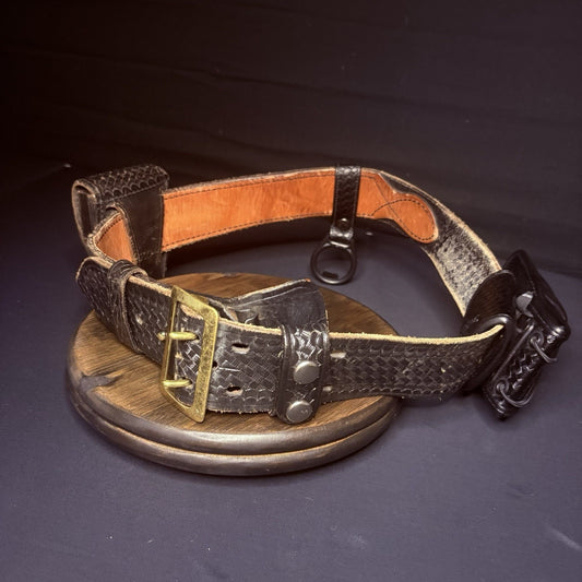 Aker Leather Duty Belt Size 36" w/Handcuff Case, Baton Ring, Radio Holster