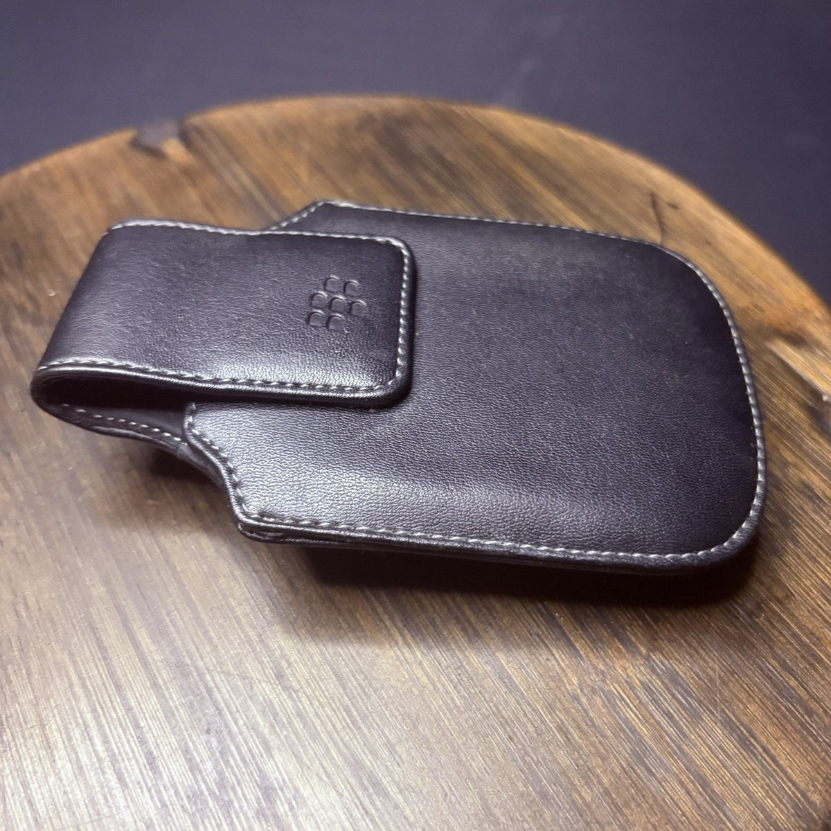 Blackberry Leather Phone Case with Swivel Belt Clip and Magnetic Closure Flap