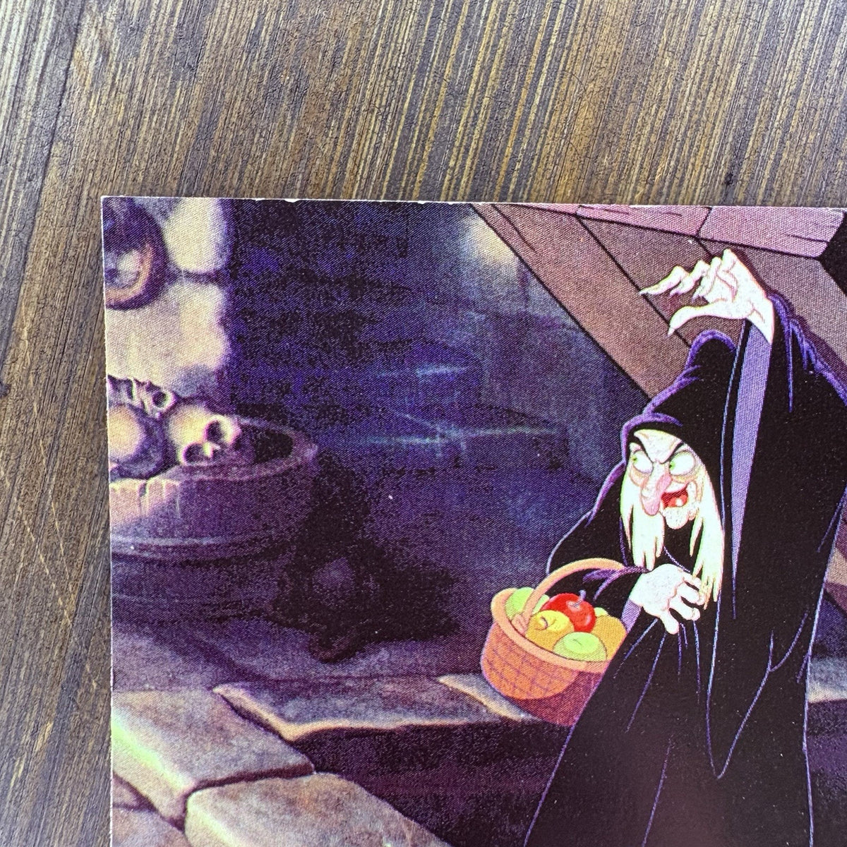 1994 SkyBox Disney Snow White #40 "A Dark Boat Ride" High Grade Trading Card