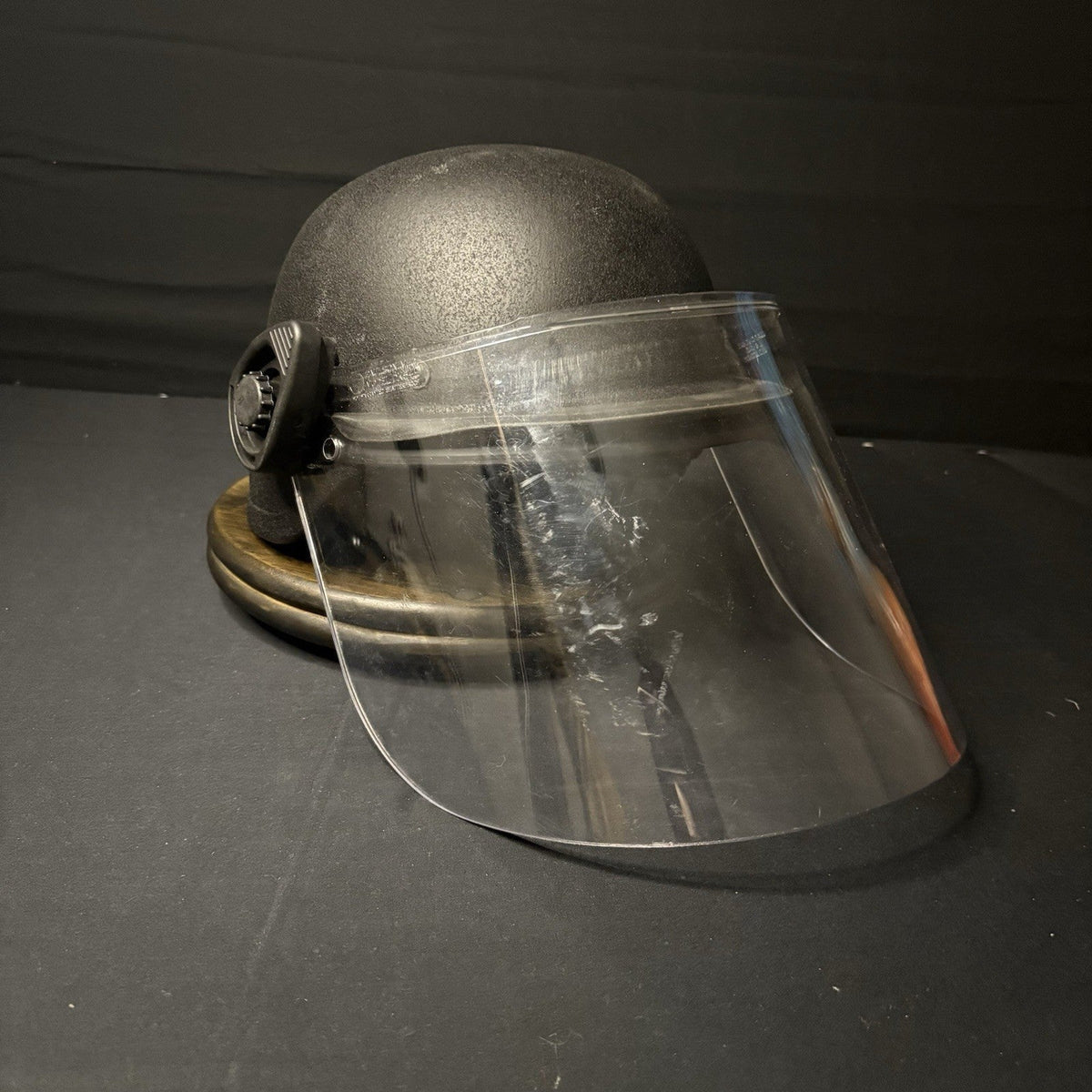 Protech Ballistic 3A(IIIA) Helmet Removable Face Shield Size Medium Bullet Proof
