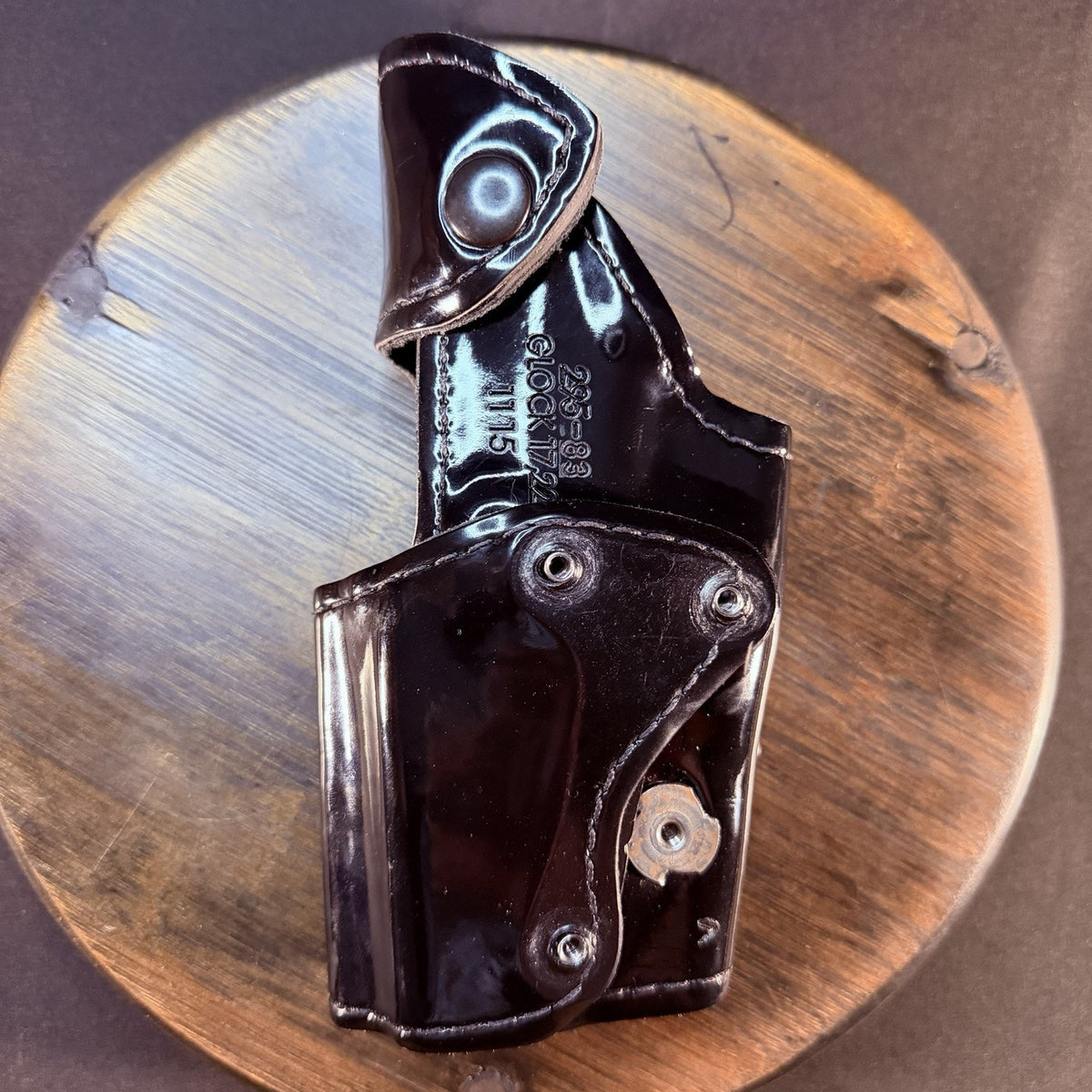 Safariland 295 Duty Holster Size Glock 17/22/31 High Gloss Leather Level II RH