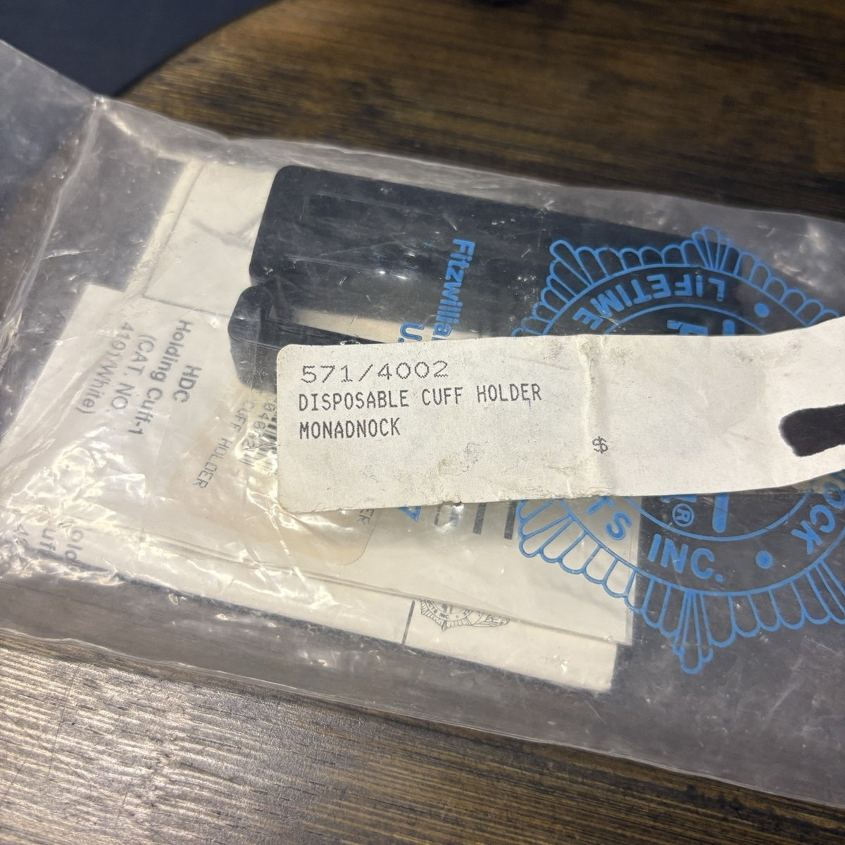 Monadnock Disposable Handcuff Holder