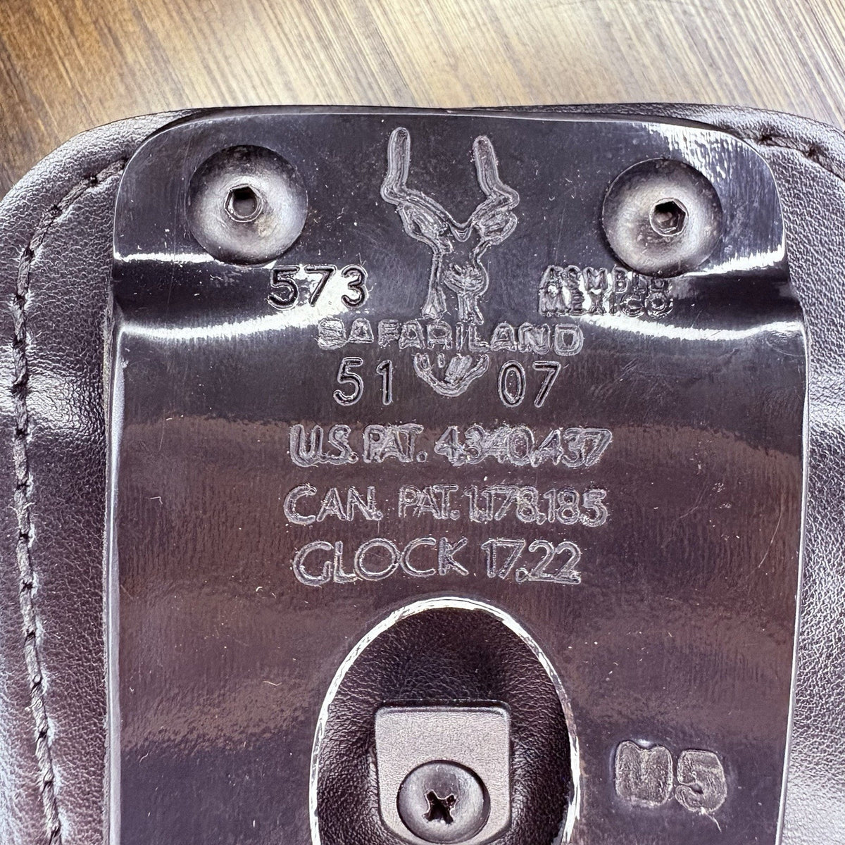 Safariland 573 GLOCK 17 / 22 Magazine & Handcuff Pouch Open Top Paddle