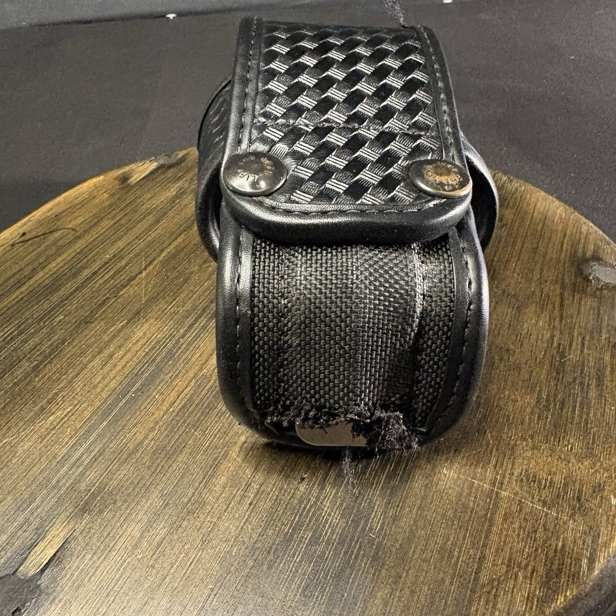 Bianchi Universal Radio Holder Model 7923 Size 1 Adjustable Basket Weave Leather