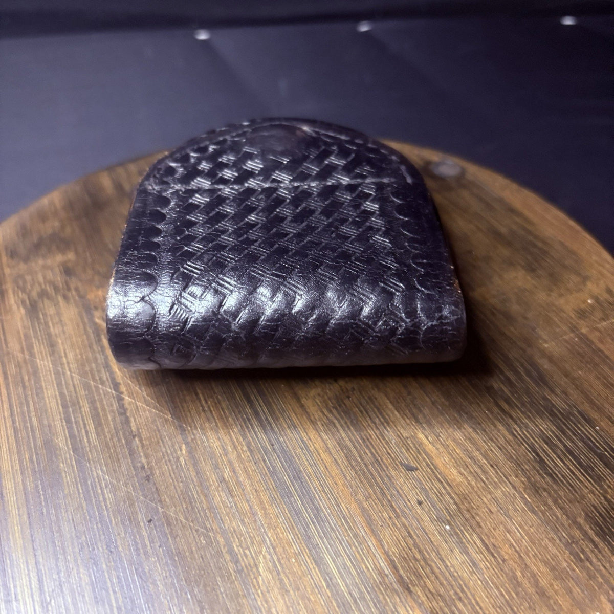 Aker 500 Handcuff Case, Leather Black Basket Weave Round