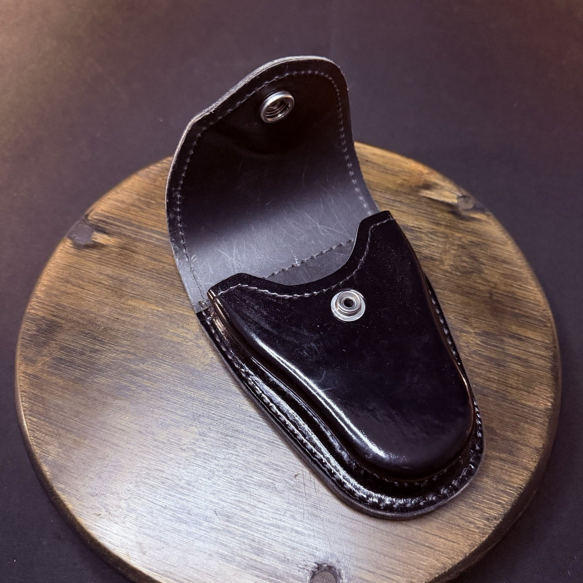 Gould & Goodrich Handuff Case Black High Gloss Leather Nickle Snap H71