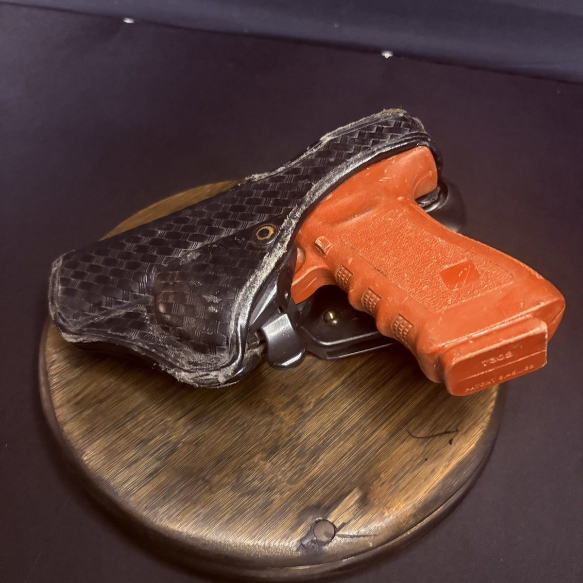 Bianchi GLOCK 17/22 Holster Left Hand Snap And Lock AccuMold Basketweave Leather