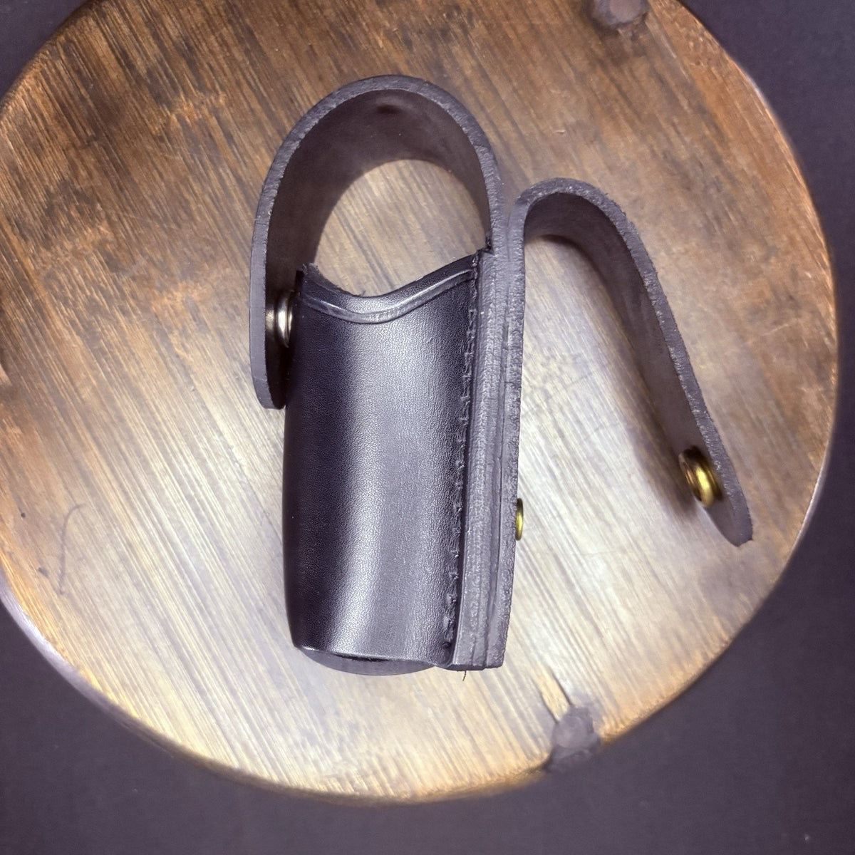 Galls Defensive Spray Pouch Size: Mark III Plain Black Leather, Brass Snap