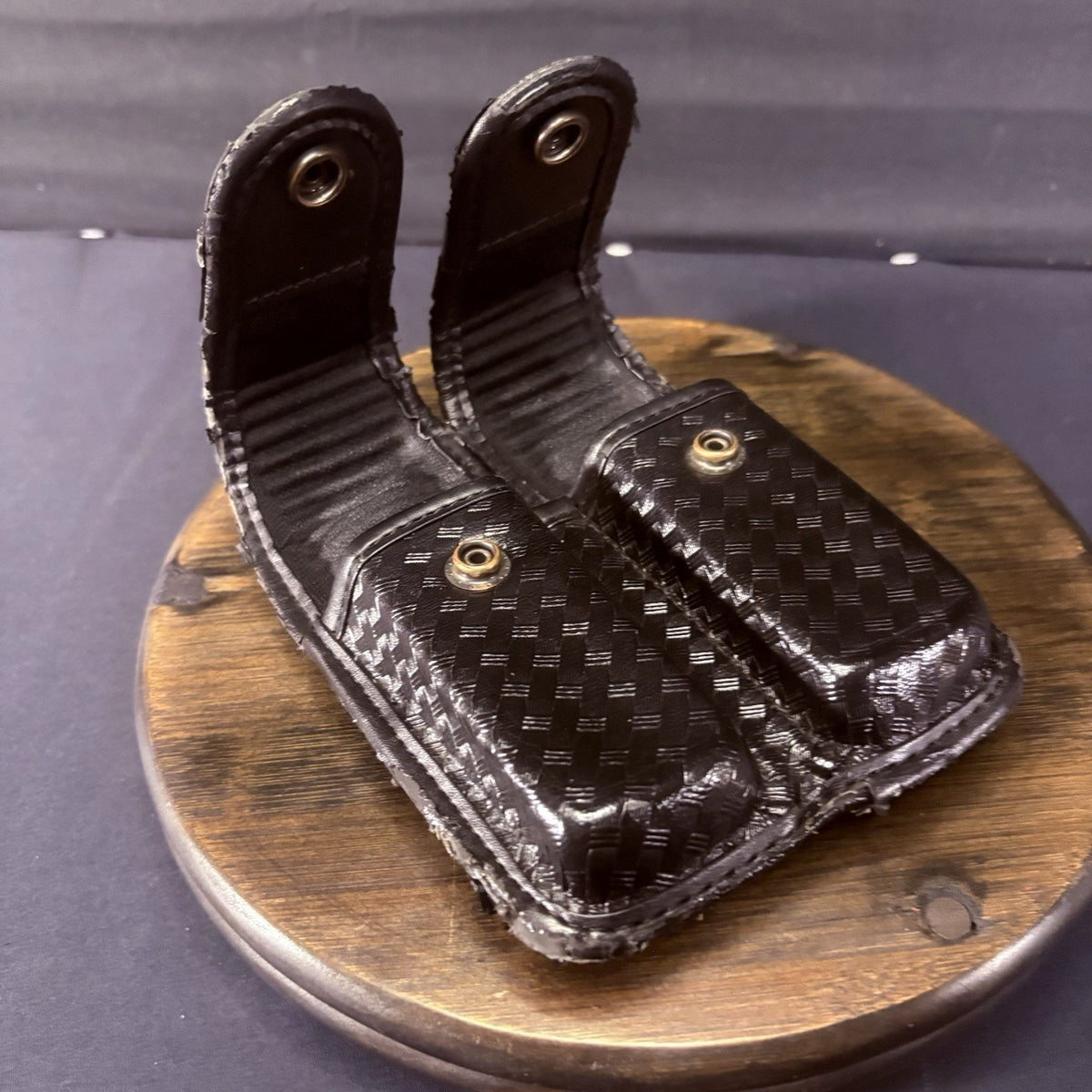 Bianchi 7902 Double Magazine Pouch 10mm/.45 Double Stack Mag Size 4 Basket Weave