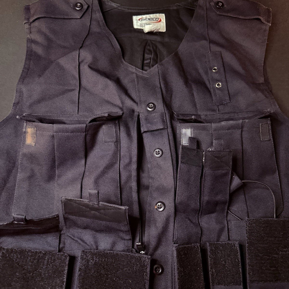 Elbeco Body Shield Carrier Vest Size Large Black w/Magazine & Radio Pouch