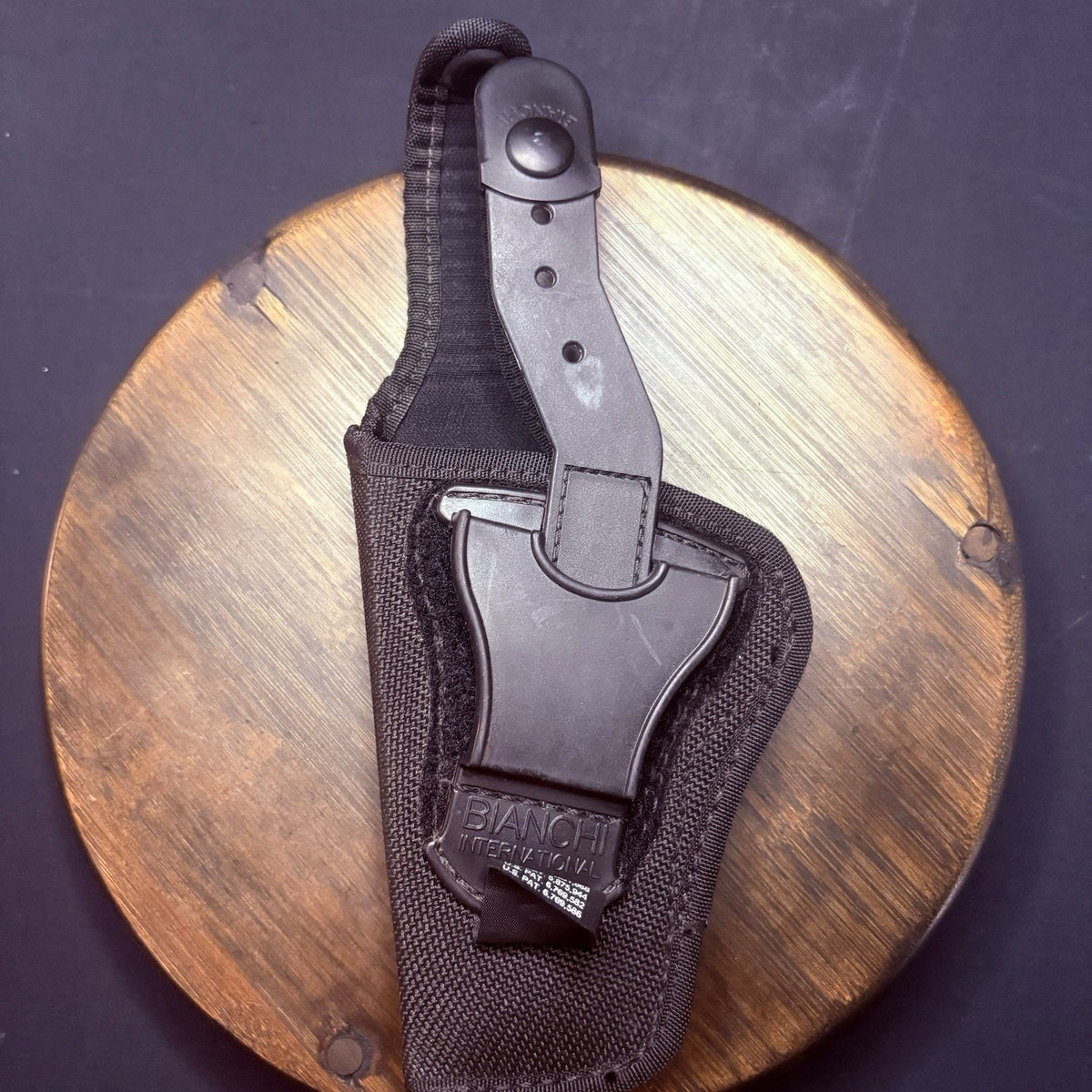 Bianchi 7105 Holster GLOCK 17 Right Hand Size 13 Nylon Adjustable Retention Snap