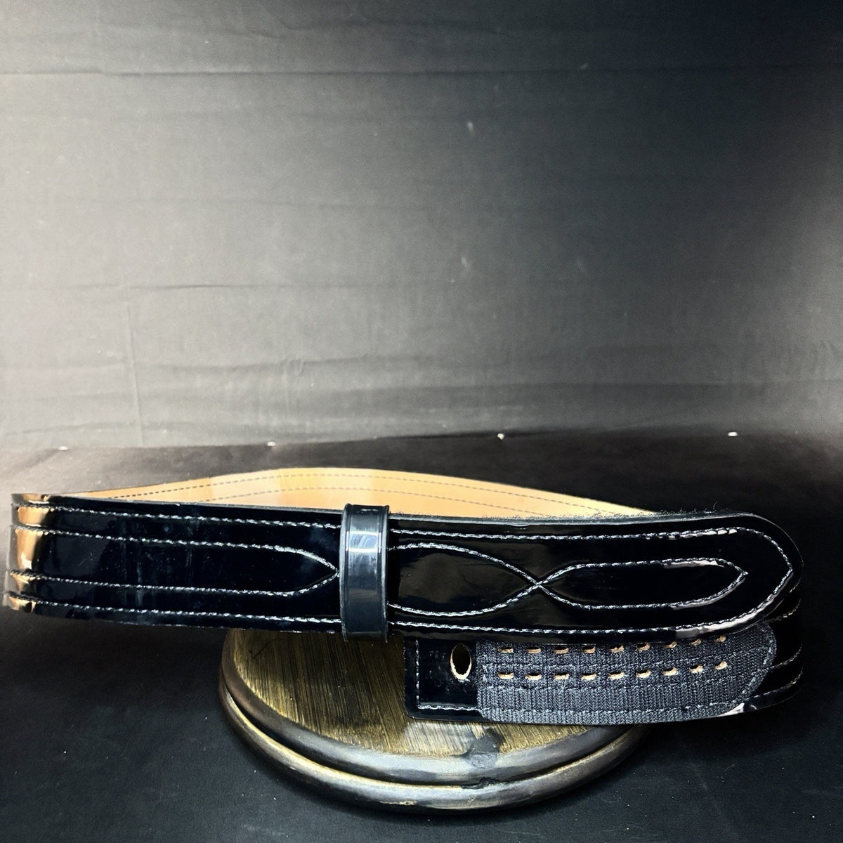 Safariland 94P Duty Belt Size 44" Hook & Loop Belt Keeper Leather 2.25 Hi-Gloss