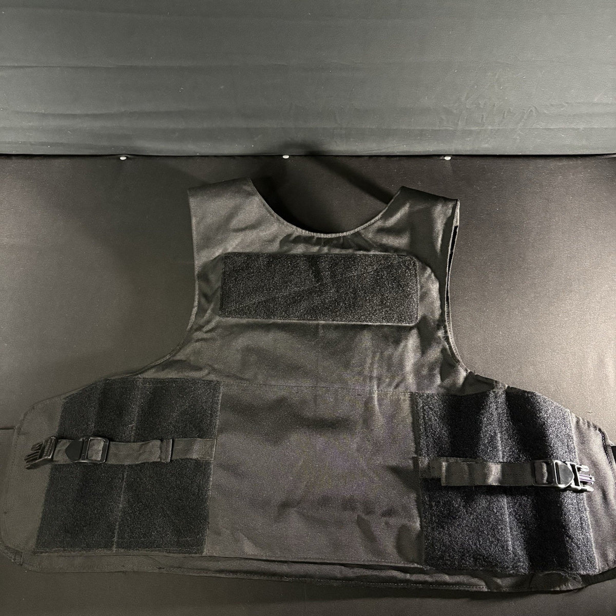 Tactical Body Armor Carrier Vest Size XL Black w/Pouches, Pockets, Waistband