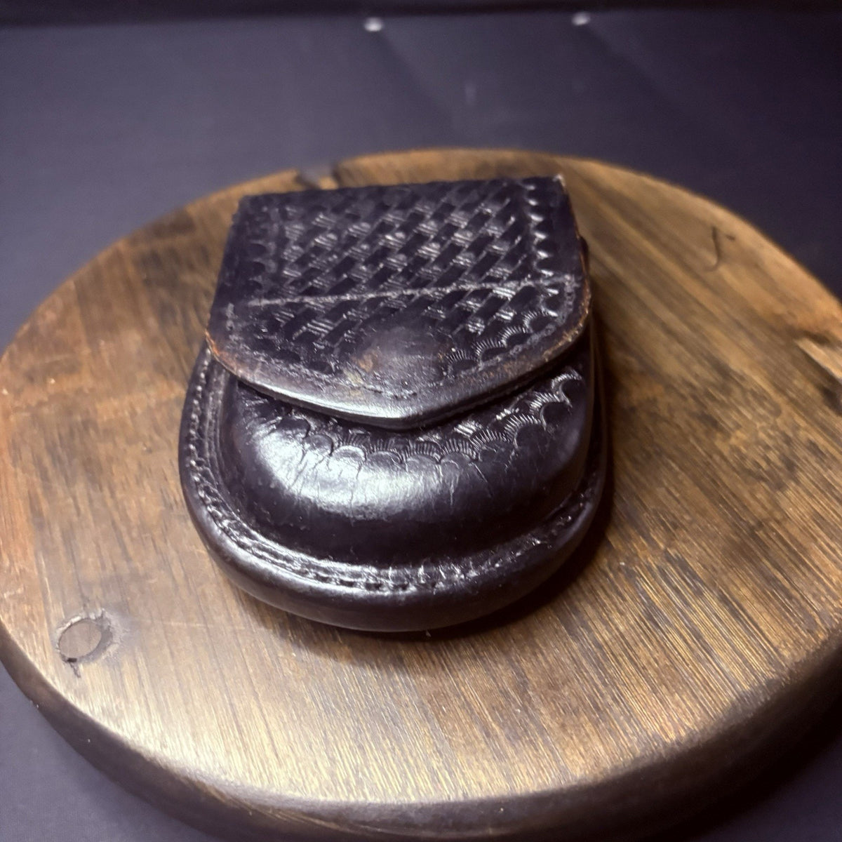 Aker 500 Handcuff Case, Leather Black Basket Weave Round