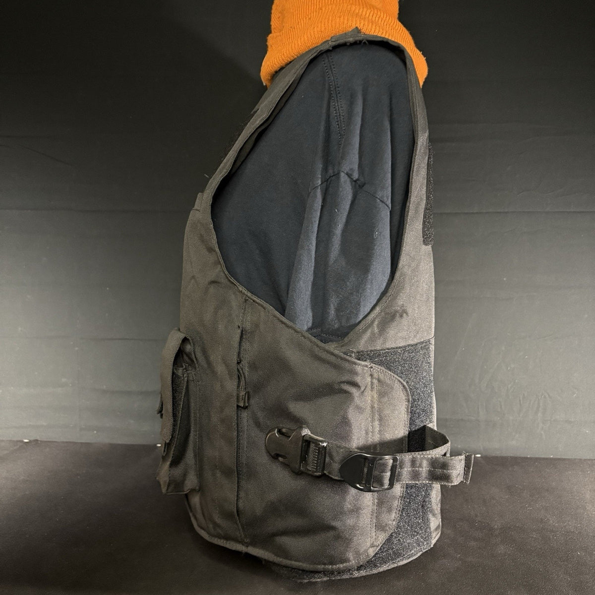 Tactical Body Armor Carrier Vest Size XL Black w/Pouches, Pockets, Waistband