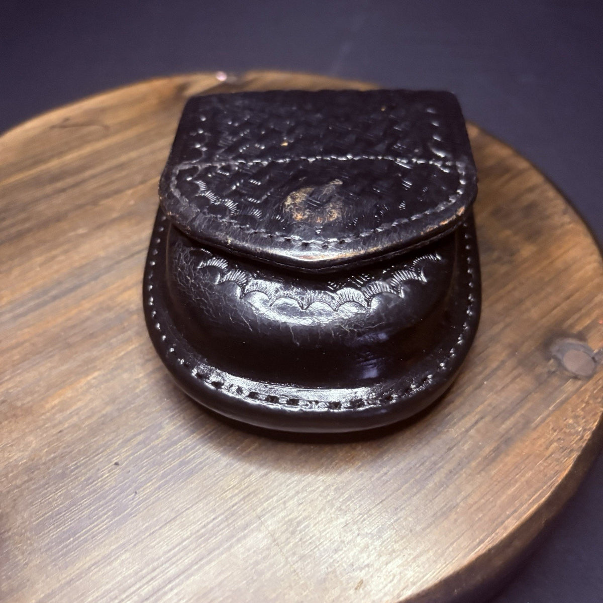 Aker 500 Handcuff Case, Leather Black Basket Weave Round