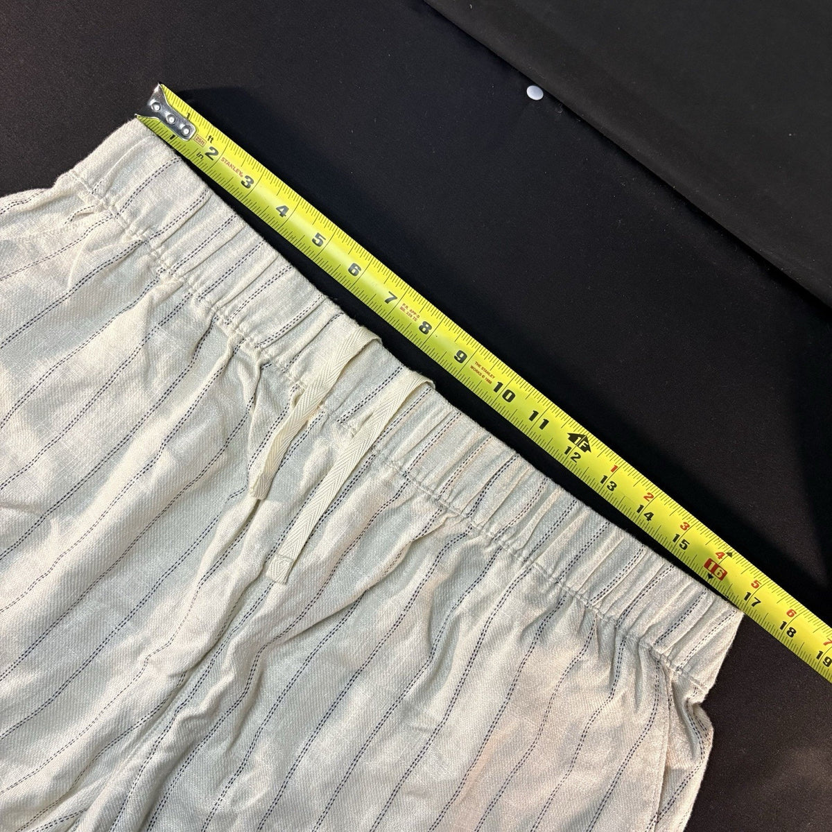 BLANKNYC Linen Blend Stripe Shorts Size Large High Rise Elastic Waist 5" Inseam