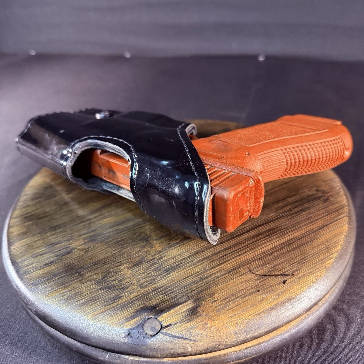 Safariland 295 Duty Holster Size Glock 17/22/31 High Gloss Leather Level II RH
