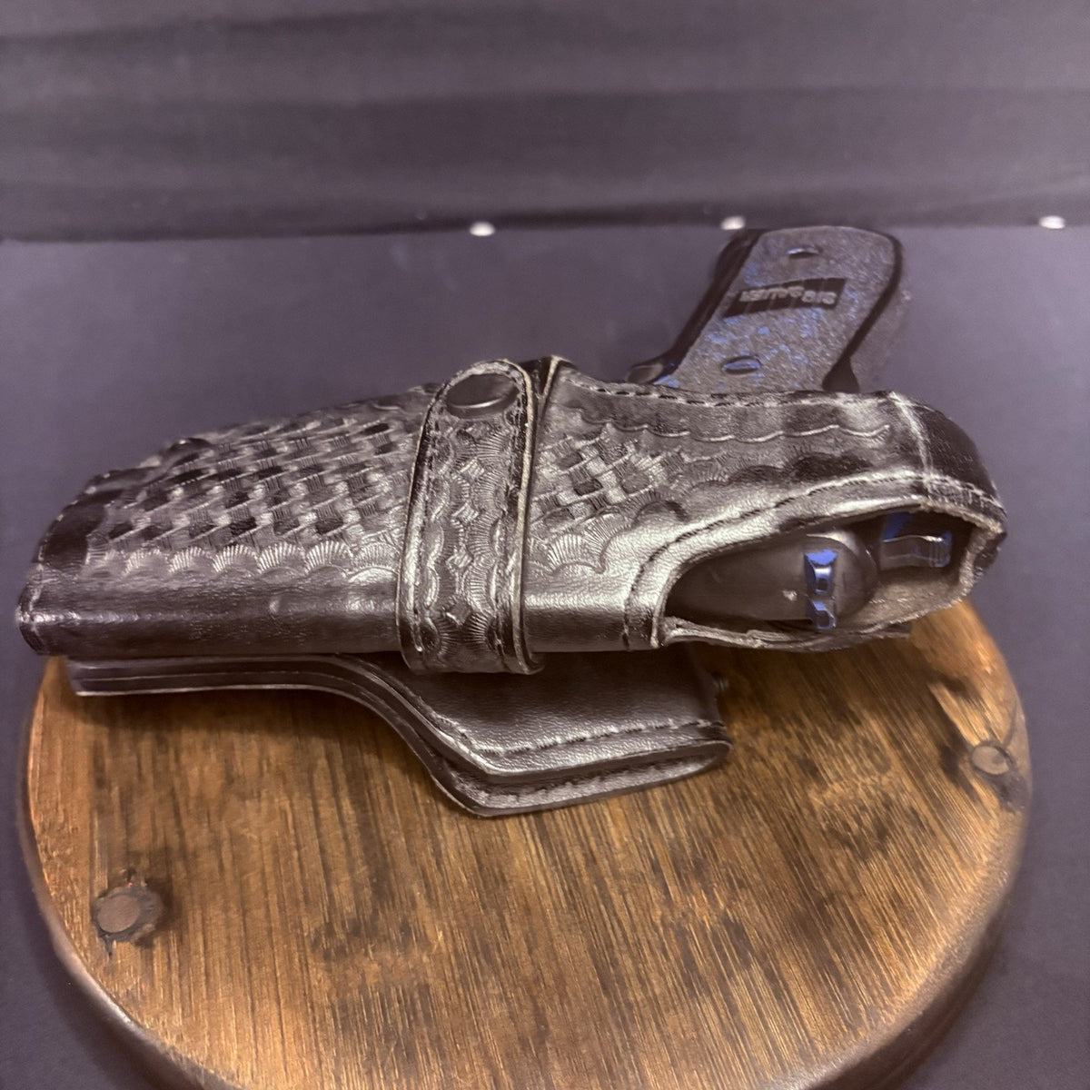 Safariland SIG P-226 Duty Holster 070 Retention Snap Strap, Black Basket Weave