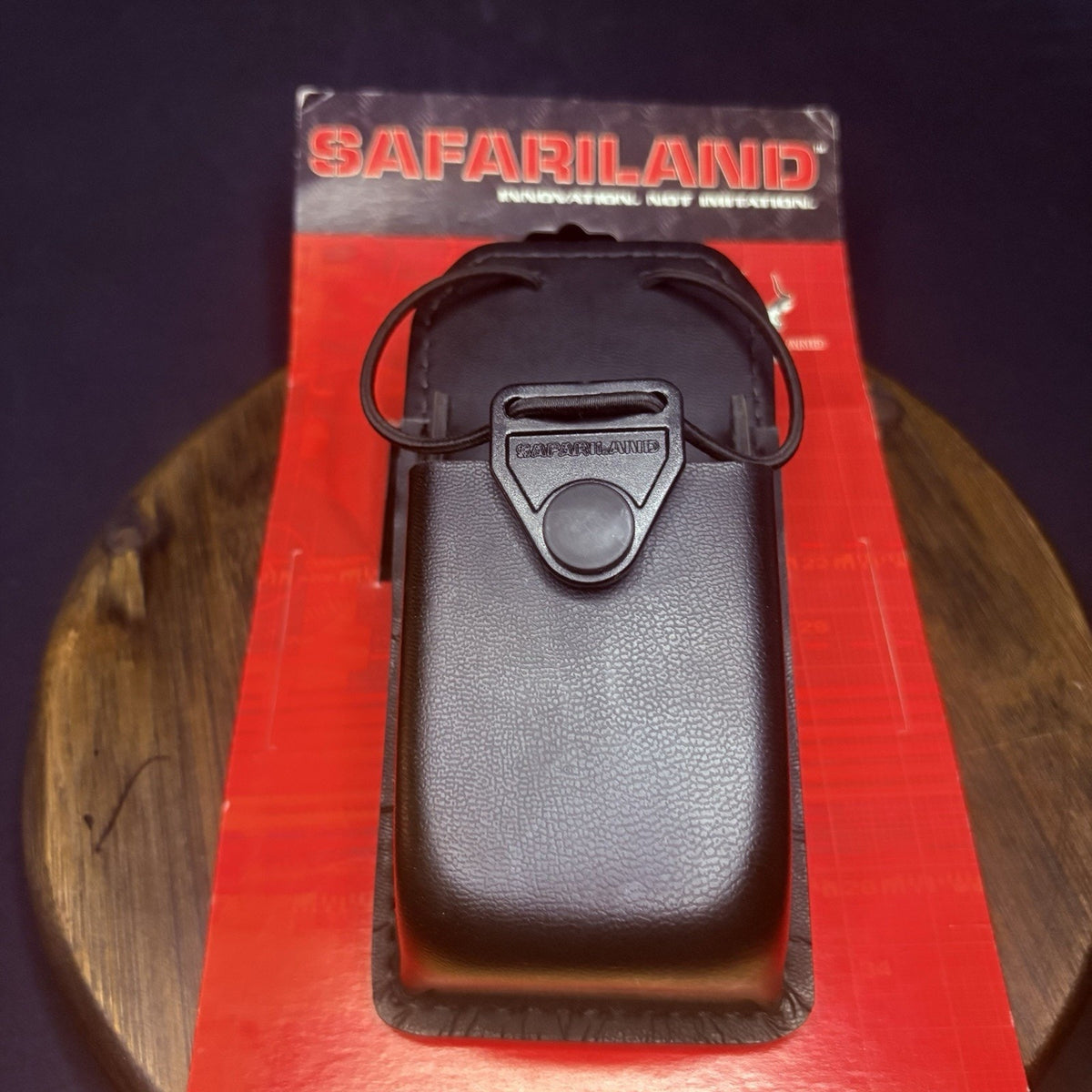 Safariland Swivel Radio Carrier 762-5-2 Plain Black Leather 1.65"x 2.25"x 3.50"