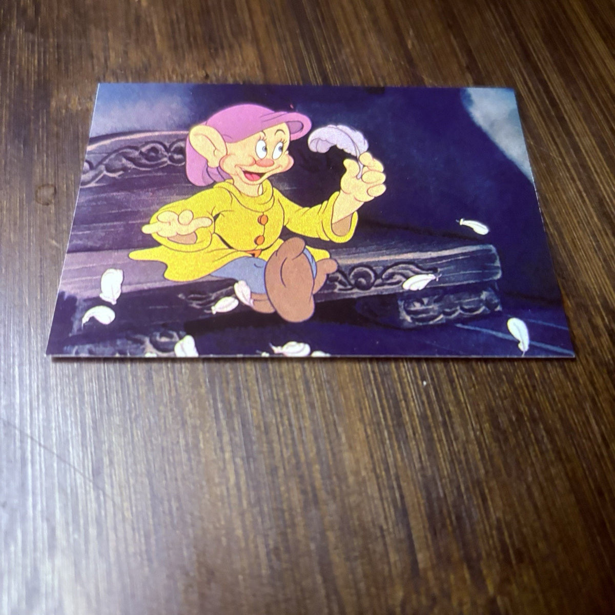 1994 SkyBox Disney Snow White "Time For Bed" #44 High Grade Trading Card