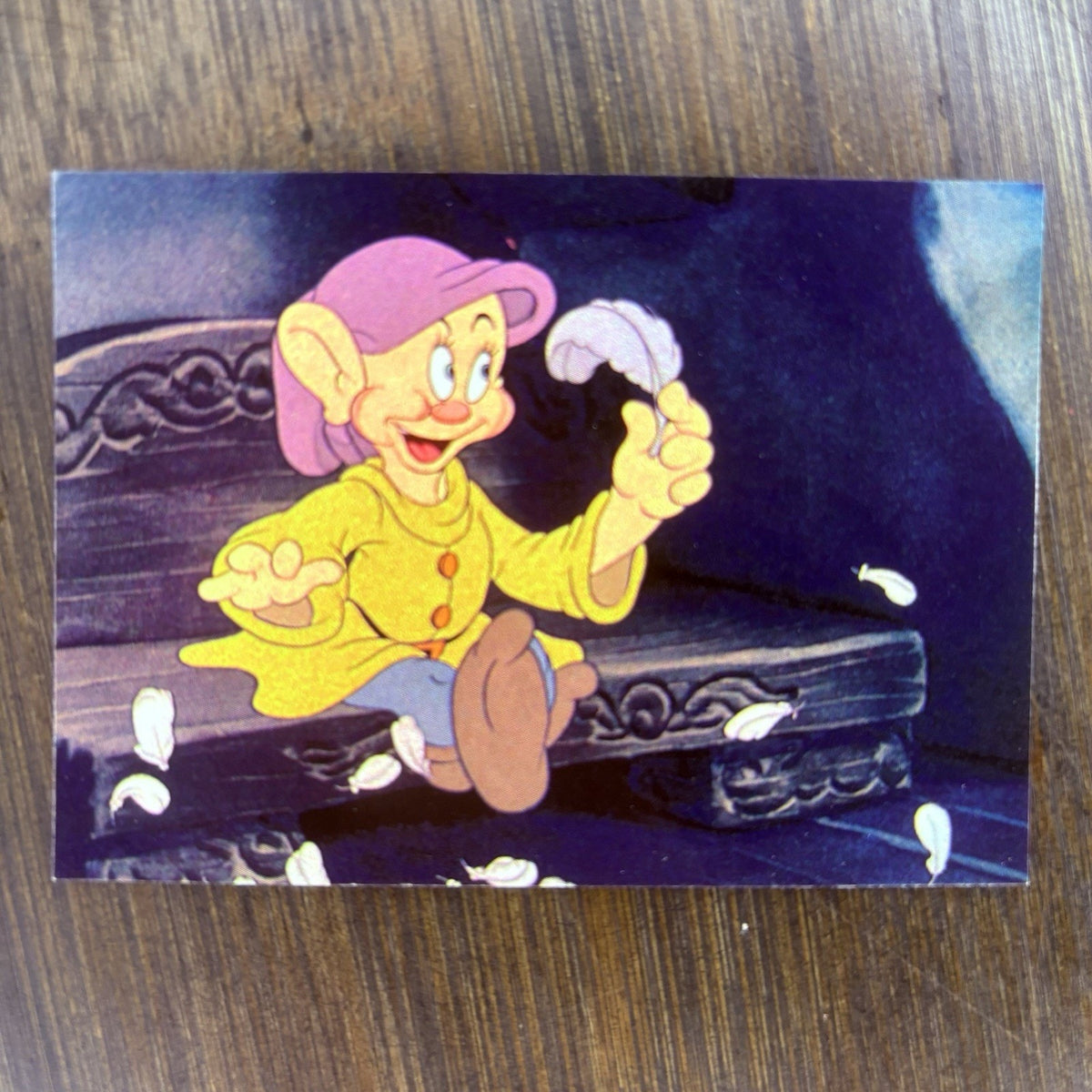 1994 SkyBox Disney Snow White "Time For Bed" #44 High Grade Trading Card