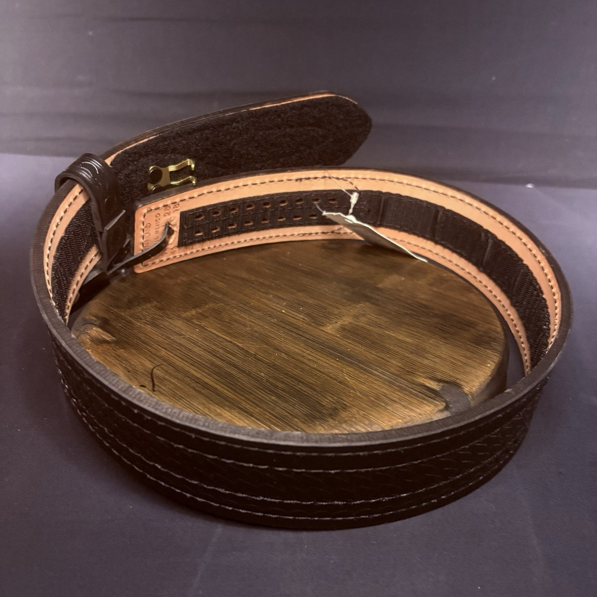 Safariland Duty Belt Size 28" Model 94 Lined Basket Weave 94-28-4 Hook & Loop
