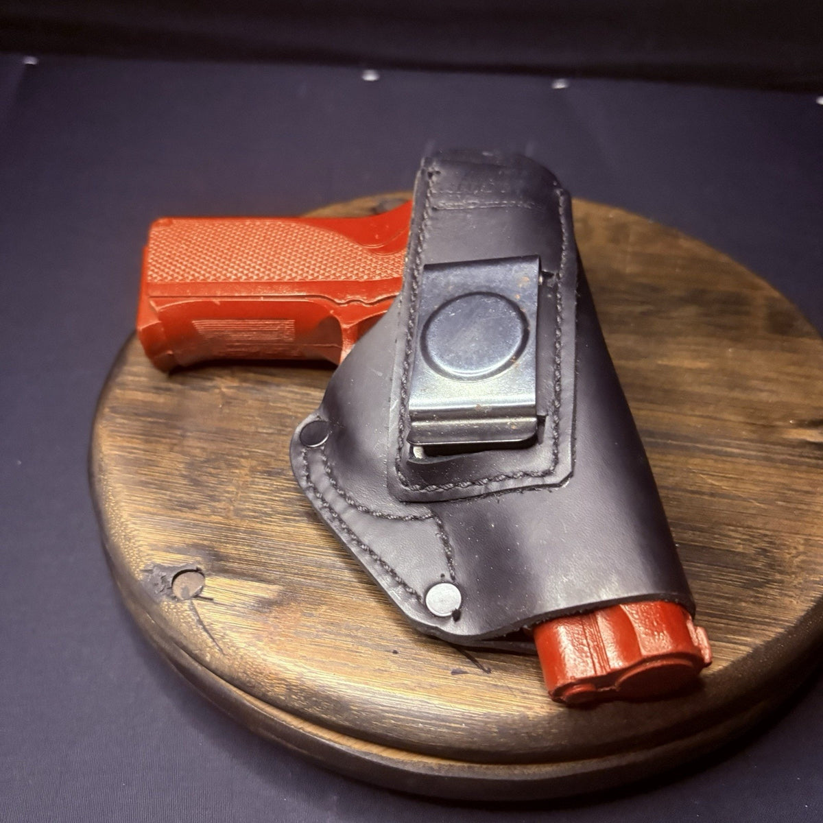 Aetco Pistol Holster Size Universal Leather RH & LH Concealment IWB