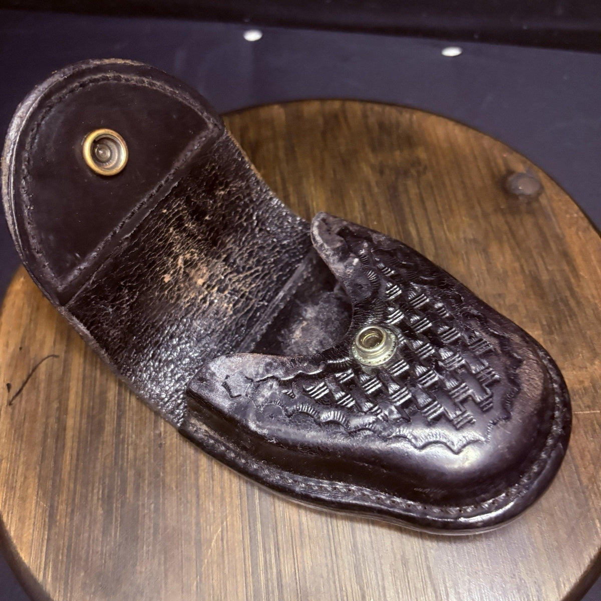 Bianchi Handcuff Case Black Basketweave Leather #35P Hidden Snap