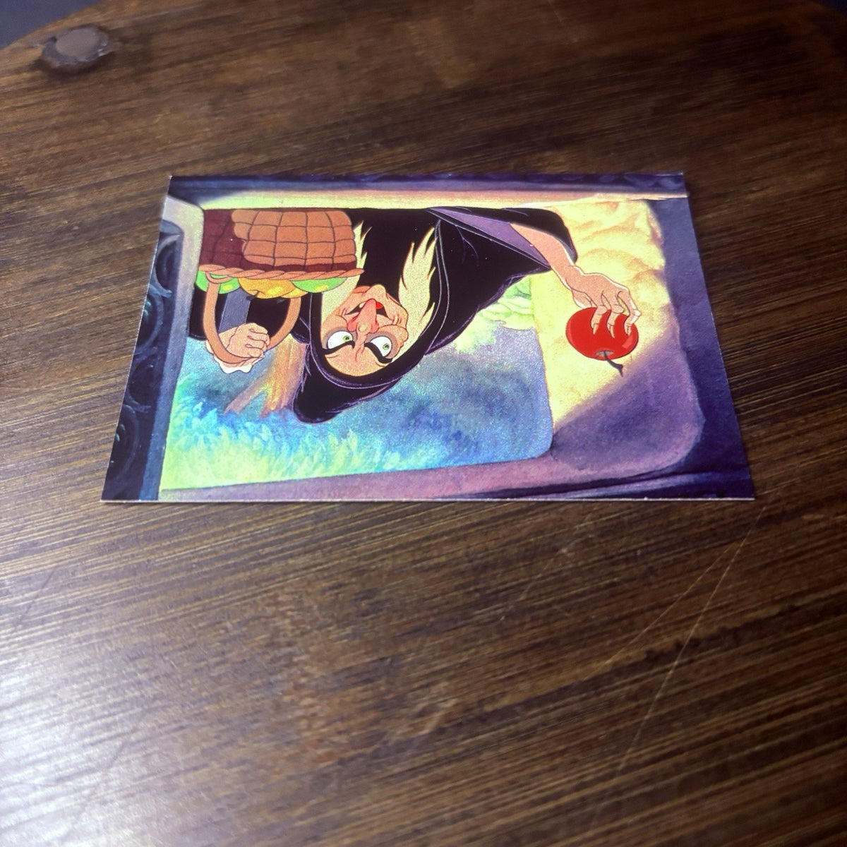 1994 SkyBox Disney Snow White #46 "Have a bite" High Grade Trading Card