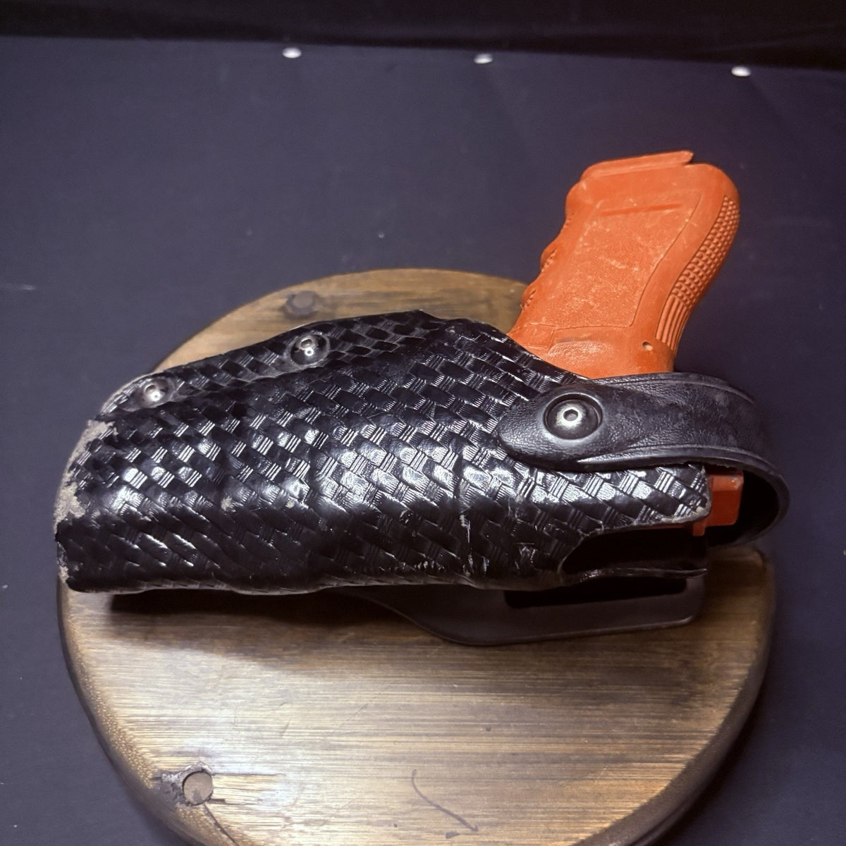 Safariland Glock 17/22 Duty Holster Right Hand Basketweave
