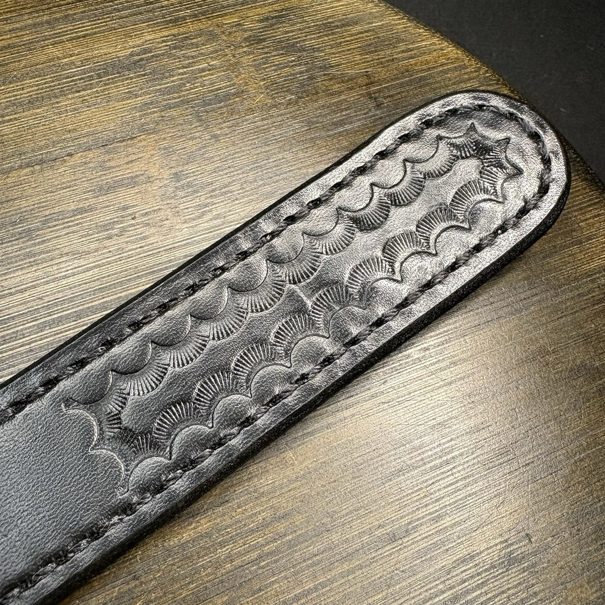 Aker Belt Keeper Size 8" Black Basketweave Leather, Single Keeper