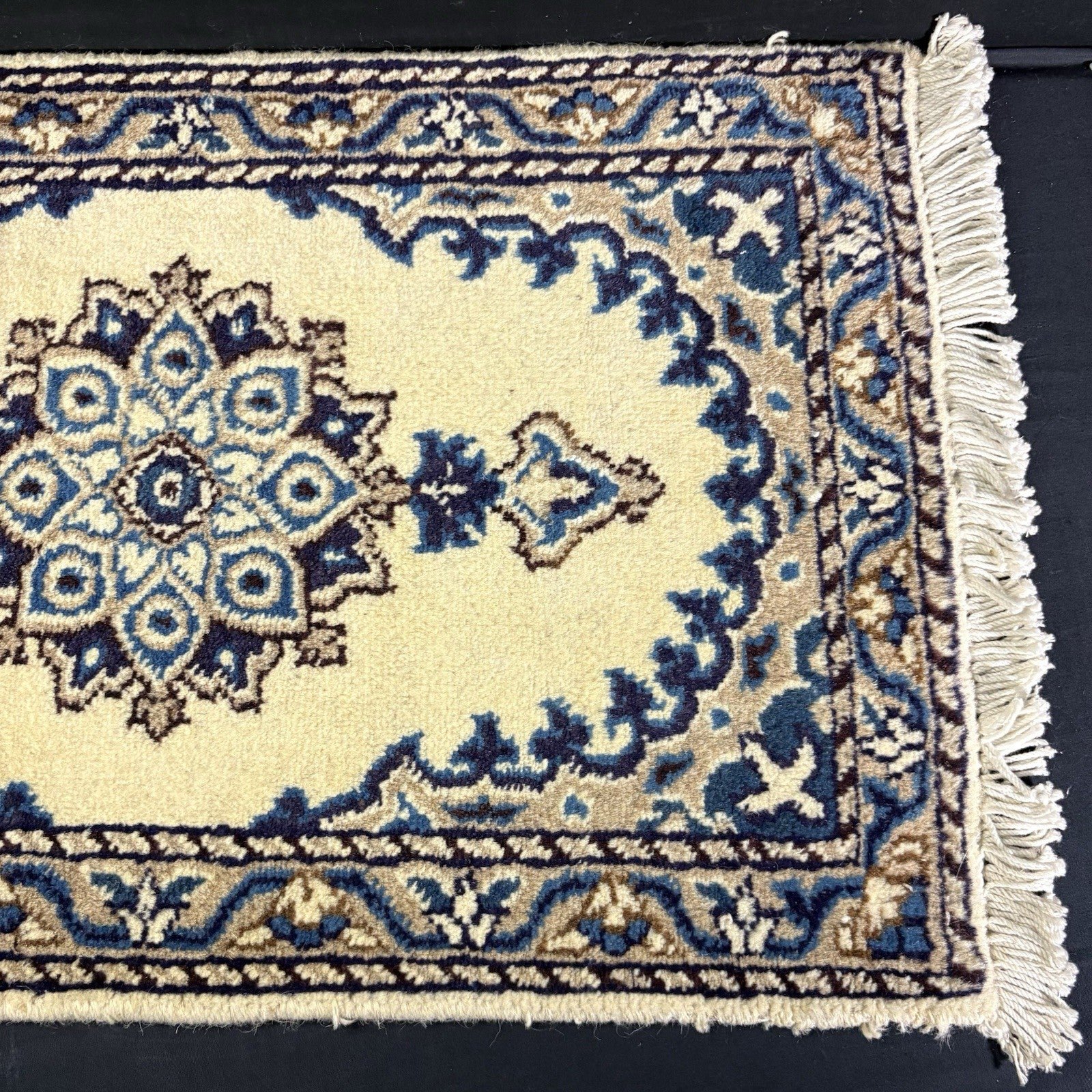 Persian Nain Rug Hand Knotted Blue Medallion 2'x1' or 24"x15" or 40cm X 60cm3