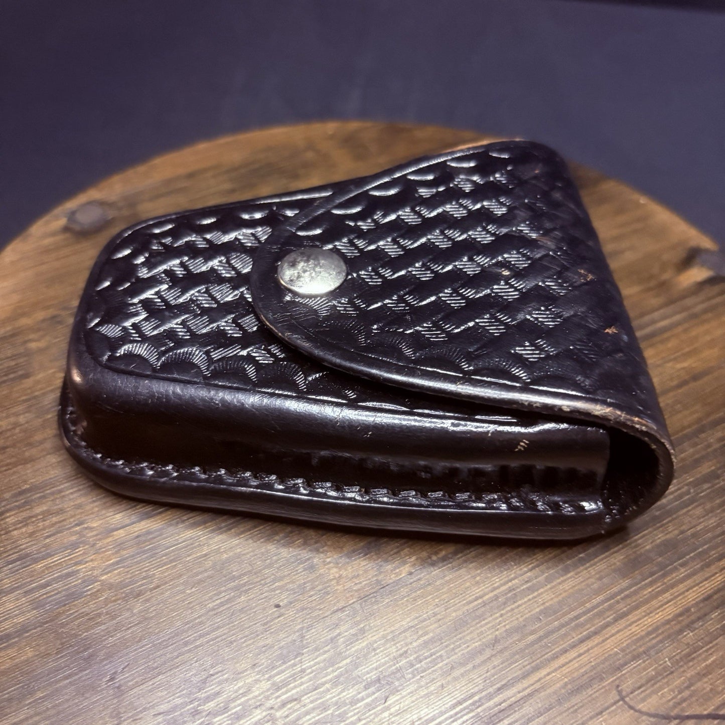 Dutyman 8821U Handcuff Case Basket Weave Leather Chrome Snap EXCELLENT5