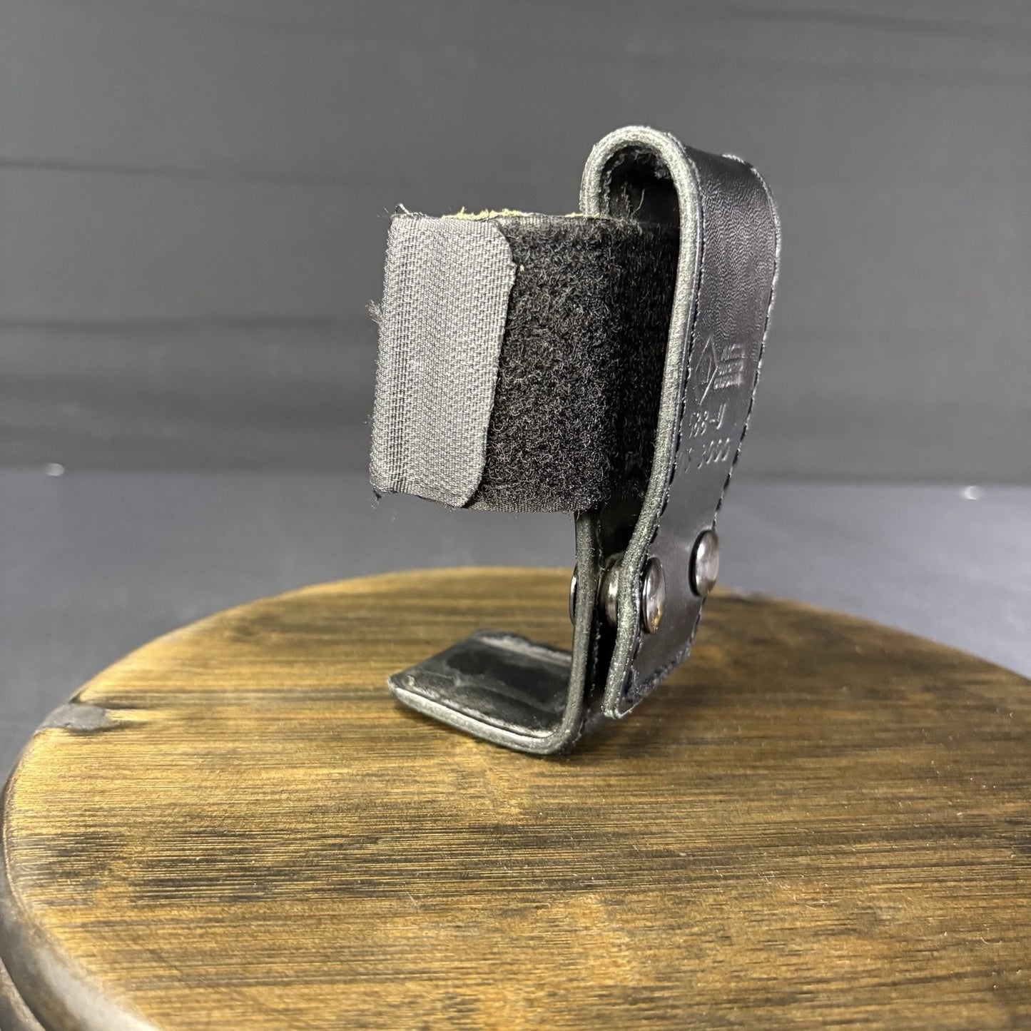 Aker Universal Radio Holder, 588U Basket Weave Leather5