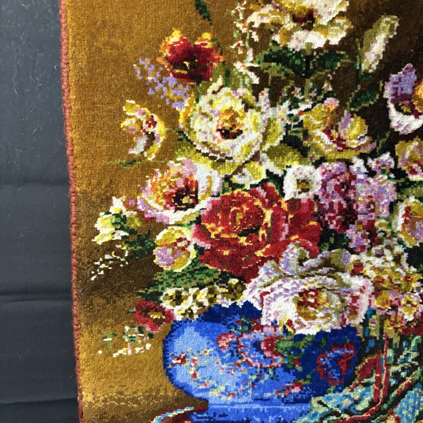 Persian Pictorial Rug Flower Hand Knotted 13”x19”, 33X48cm w/Rug Hangers7