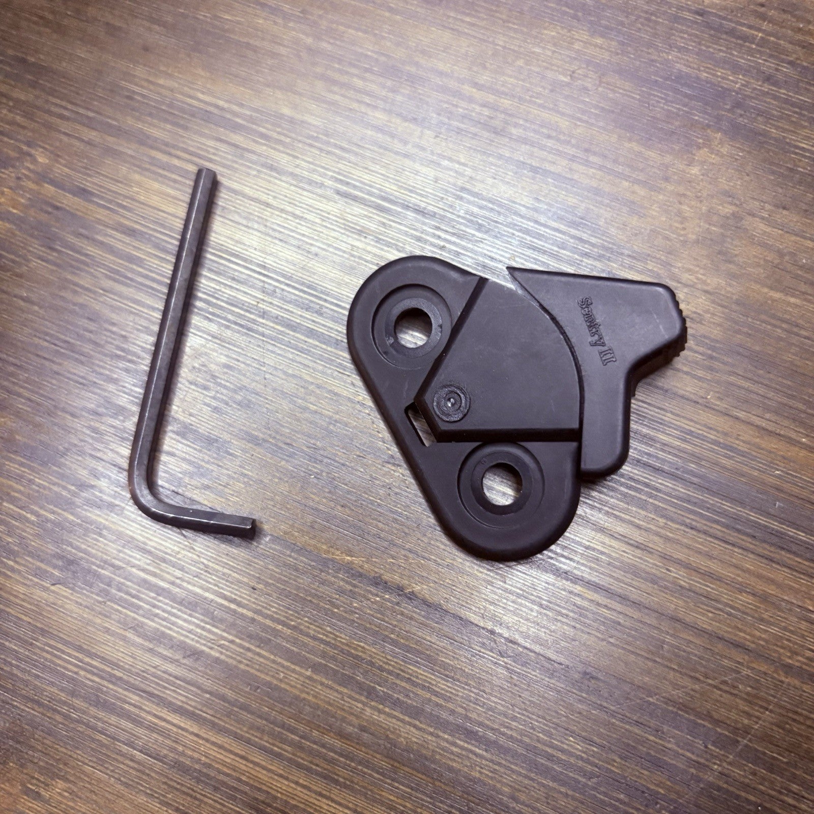 Safariland SLS Safety Lock Model 6001-2 Left Hand Sentry-Self Locking System2