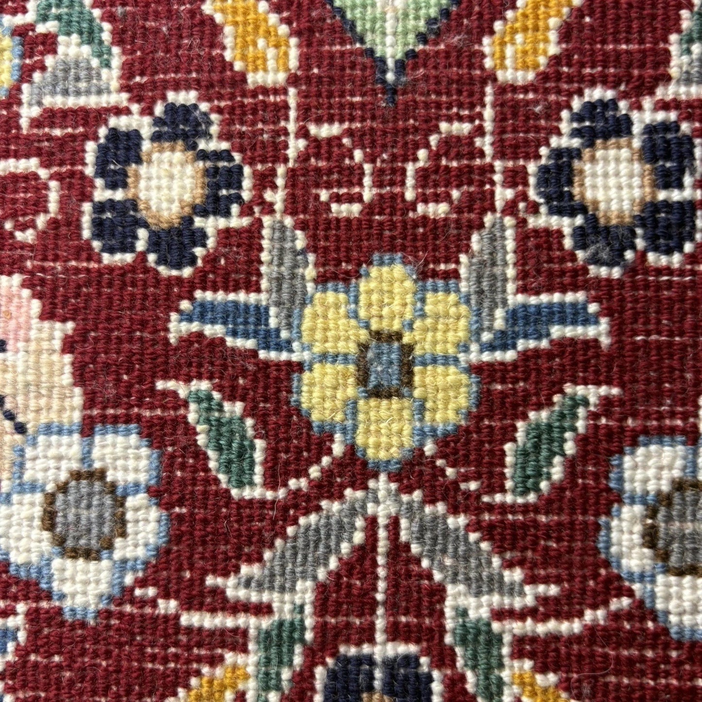 Heart Shape Rug Red w/Flowers Hand Knotted 14”x13” RARE 240 KPSI19