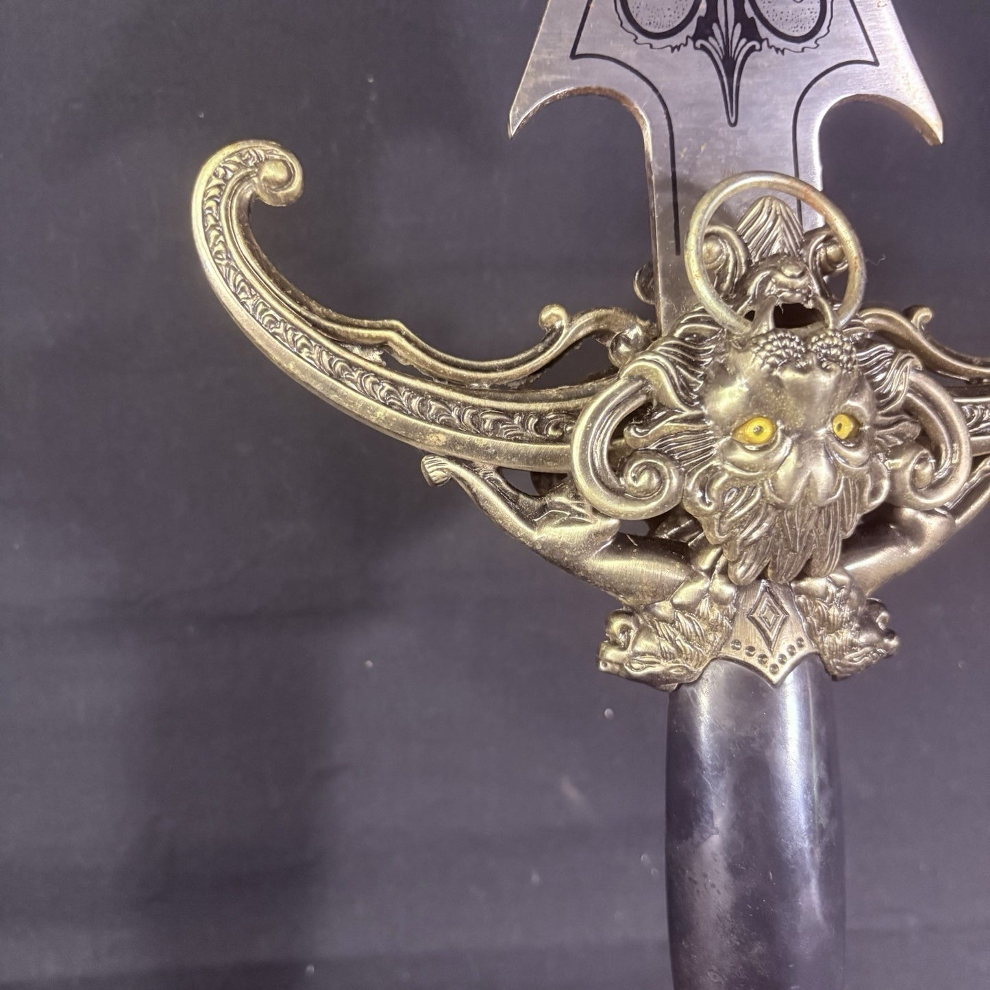 4-Headed Lion Sword 41" Beautifully Etched Blade w/ Rings For Hanging17