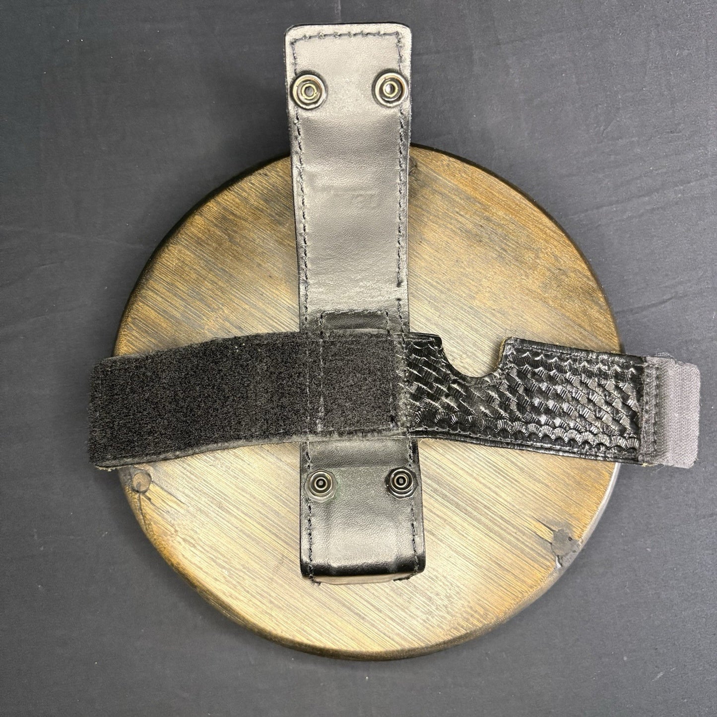 Aker Universal Radio Holder, 588U Basket Weave Leather8