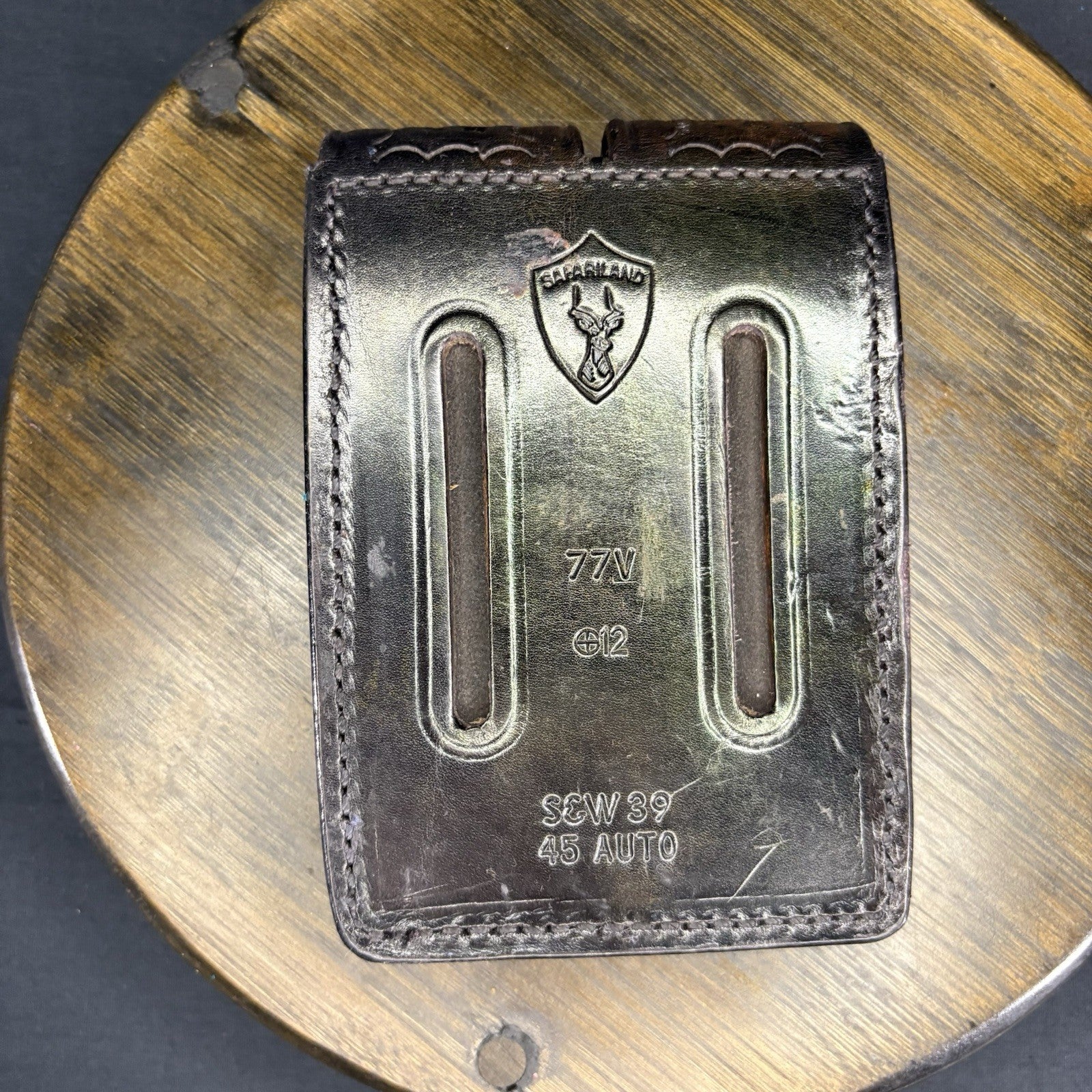 Safariland 77 Double Magazine Button-less Leather Basket Weave Pouch S&W 39 .452