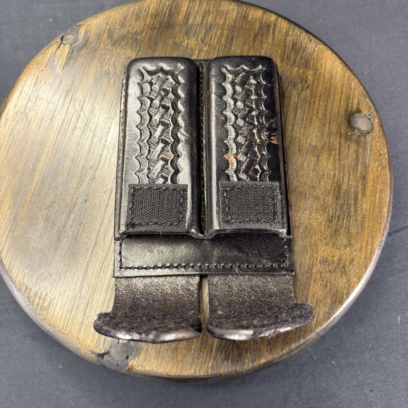 Safariland 77 Double Magazine Button-less Leather Basket Weave Pouch S&W 39 .455