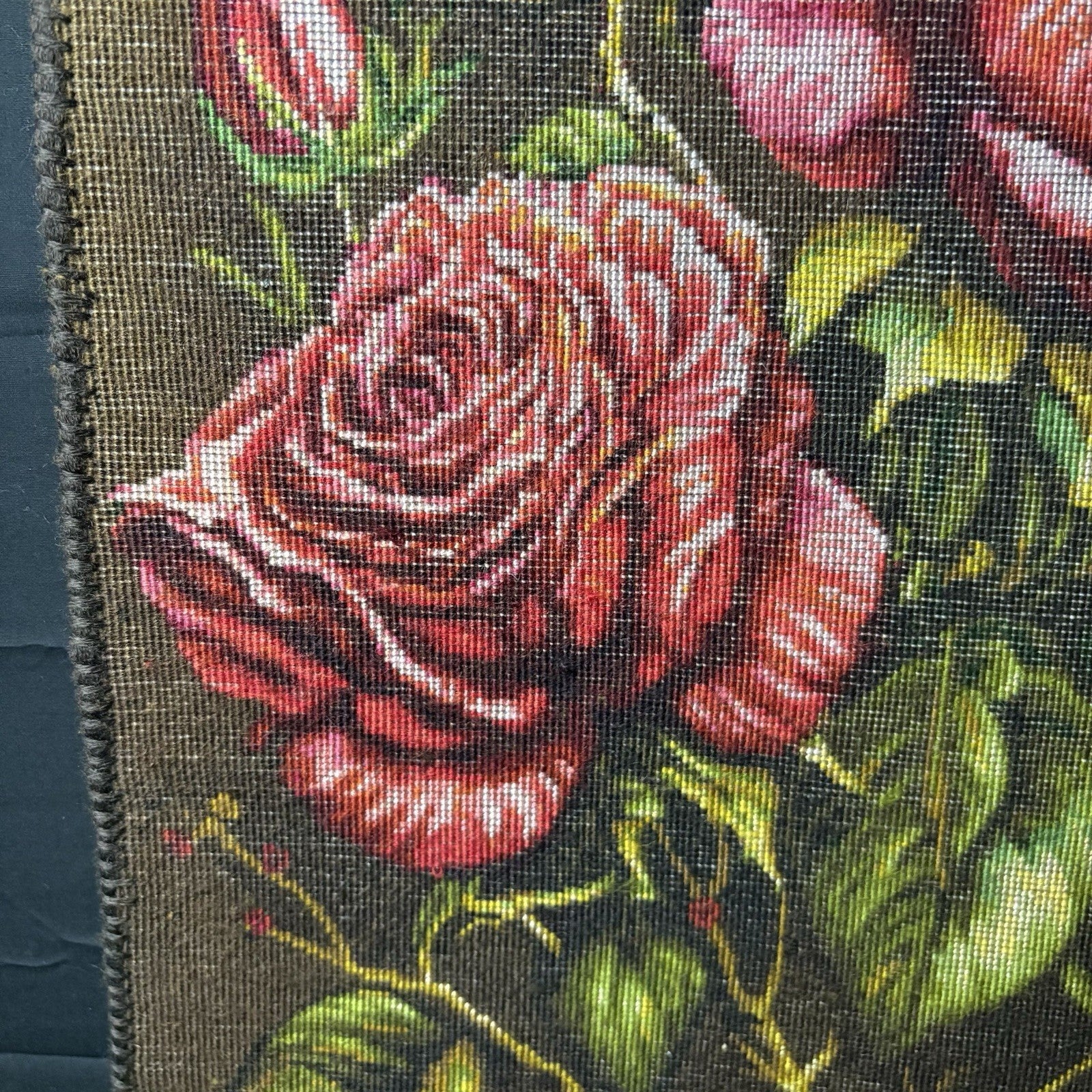 Pictorial Rug Hand Knotted Silk 3-D Roses 24”x16” 240KPSI w/Rug Hangers21