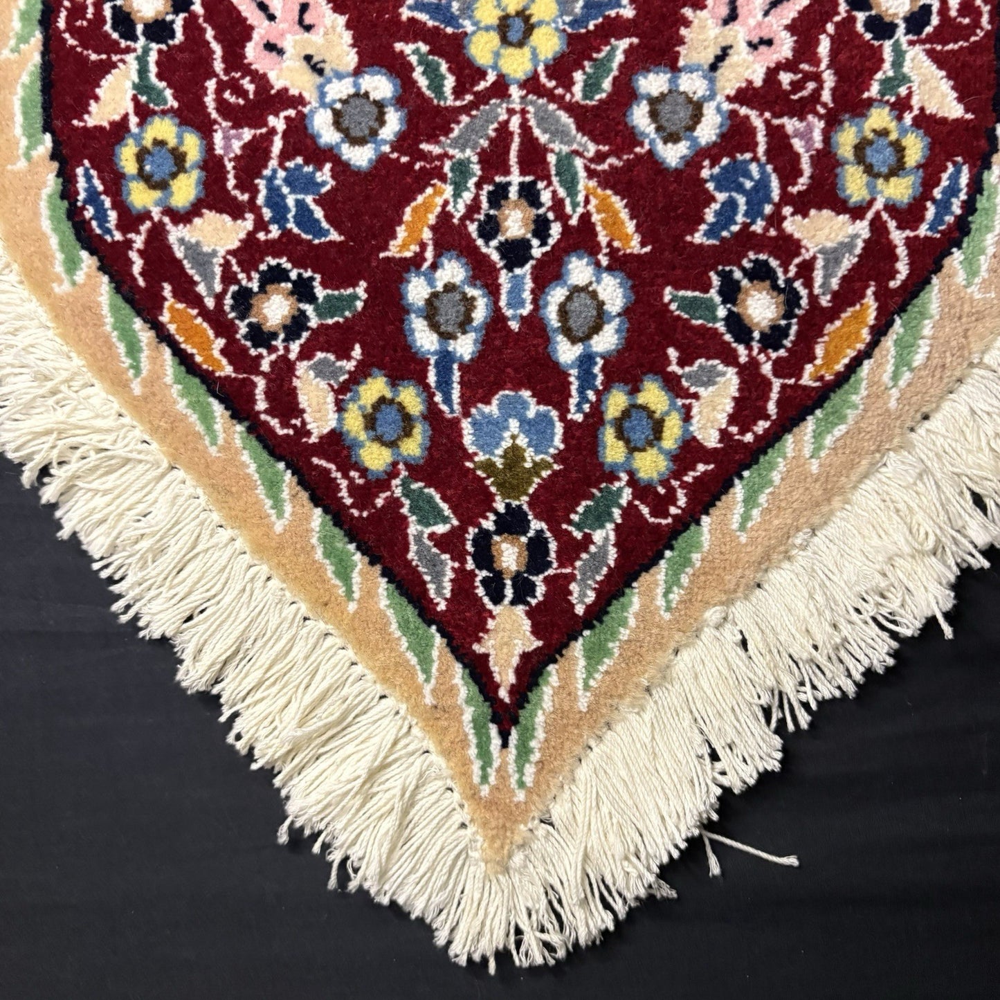 Heart Shape Rug Red w/Flowers Hand Knotted 14”x13” RARE 240 KPSI6